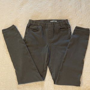 Lands’ End pull on, elastic waist pants, green